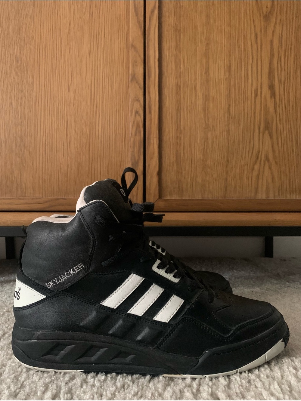 Vintage 1988 Adidas Skyjacker Size 11